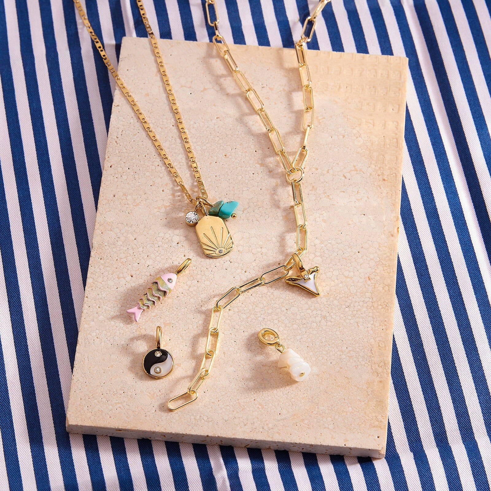 Paperclip Chain Lariat Necklace - Image 4